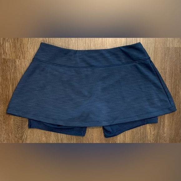 Excellent Condition, Oiselle - Running Skirt w/ Shorts Under -No Pockets, Size 1 - Picture 4 of 9